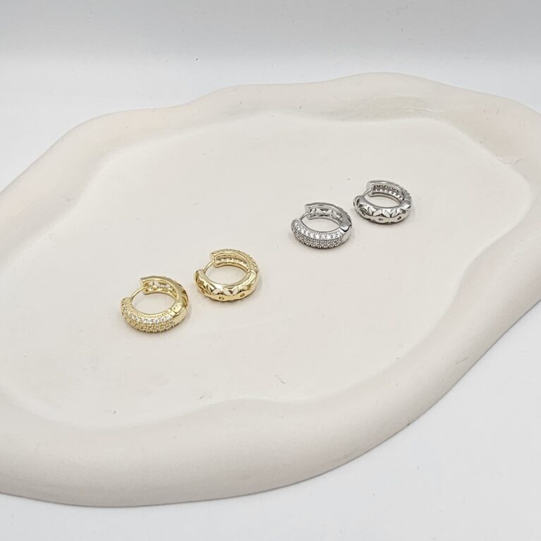 Σκουλαρίκι ανοξείδωτο ατσάλι με στρας 1.9x1.9εκ επιπλατινωμένο και επιχρυσωμένο sk133