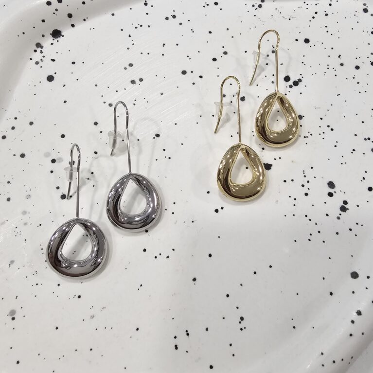 Σκουλαρίκι ανοξείδωτο ατσάλι 4εκ επιπλατινωμένο και επιχρυσωμένο sk54