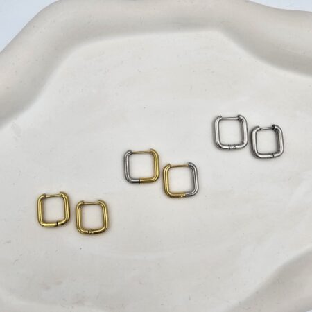 Σκουλαρίκι ανοξείδωτο ατσάλι 1.3χ1.3εκ επιπλατινωμένο και επιχρυσωμένο sk85