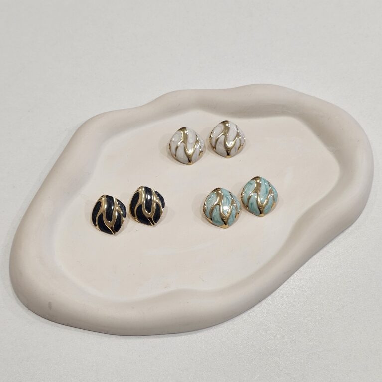 Σκουλαρίκι ανοξείδωτο ατσάλι 2.4x2.4εκ επιχρυσωμένο sk134